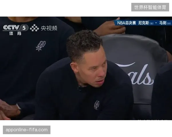 文班亚马总决赛首秀数据合格但效率不佳，尼克斯锋线群的对抗强度使其极度不适